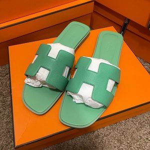 HERMES Oran Sandals size 39 SOLD OUT COLOR